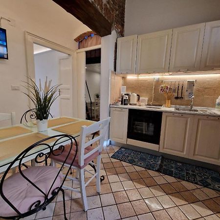 Siculi Central Apartment คาตาเนีย ภายนอก รูปภาพ