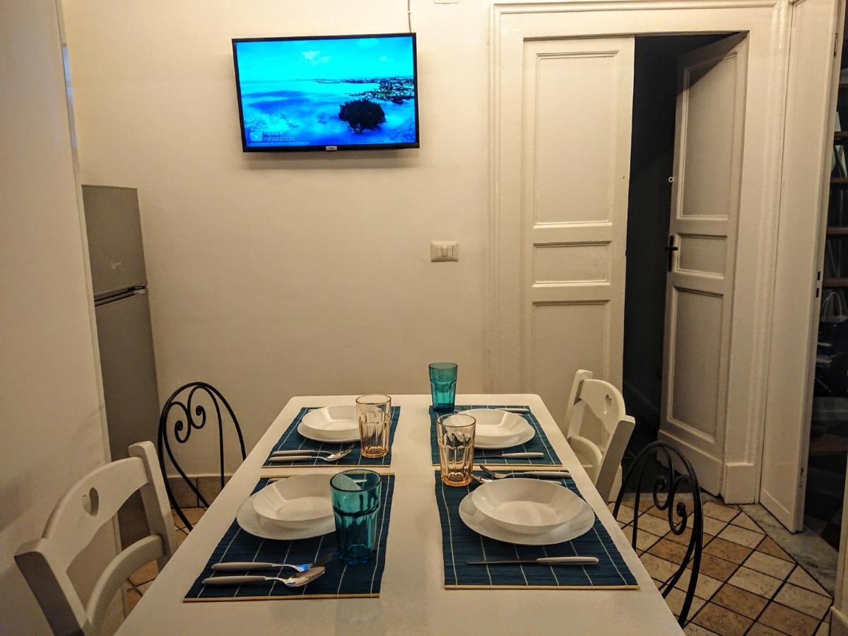 Siculi Central Apartment คาตาเนีย ภายนอก รูปภาพ