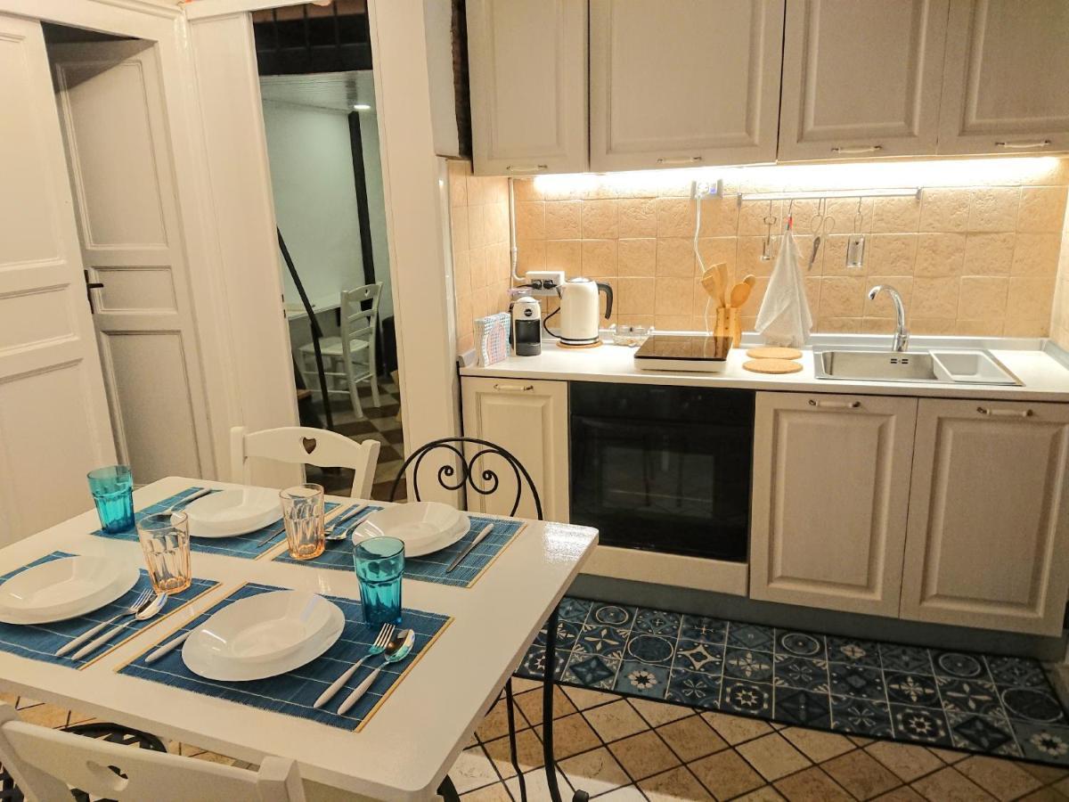 Siculi Central Apartment คาตาเนีย ภายนอก รูปภาพ