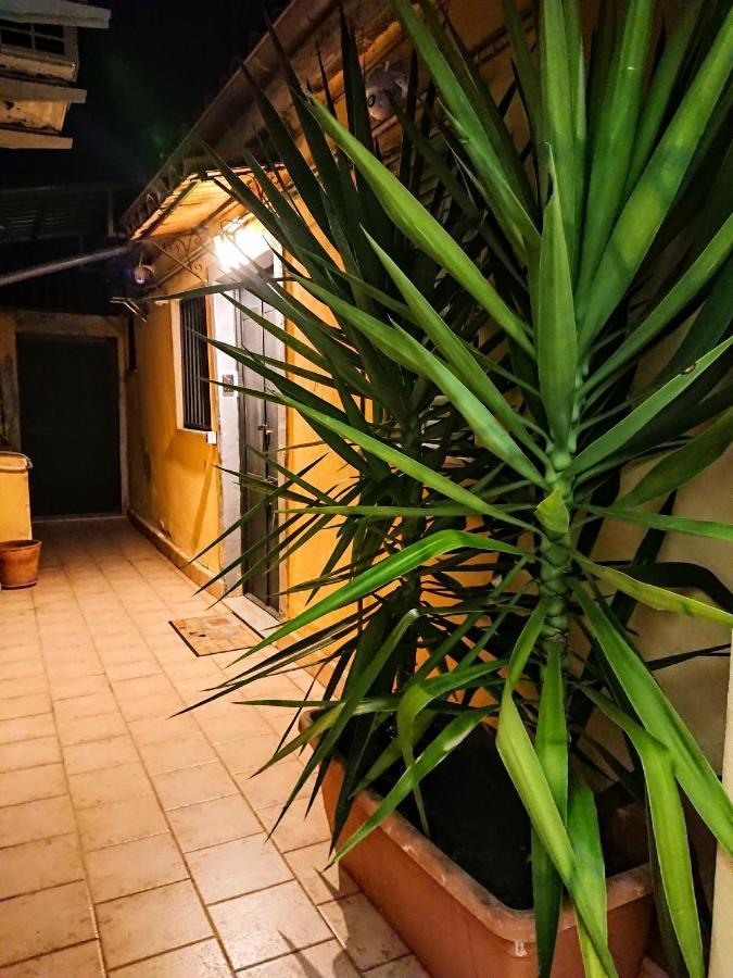 Siculi Central Apartment คาตาเนีย ภายนอก รูปภาพ